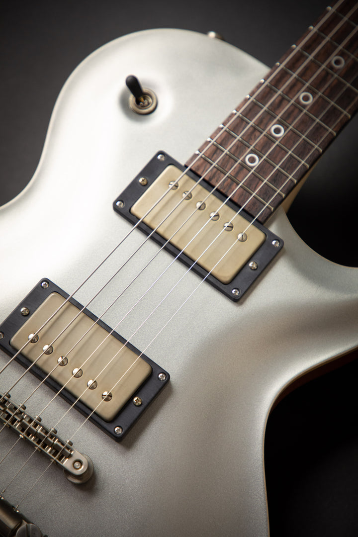 Orca Worn Platinum Silver Exp Curly Maple Neck (03372)