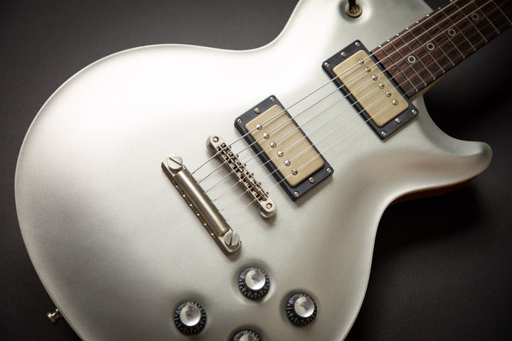 Orca Worn Platinum Silver Exp Curly Maple Neck (03372)
