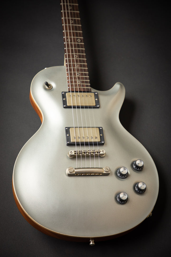 Orca Worn Platinum Silver Exp Curly Maple Neck (03372)