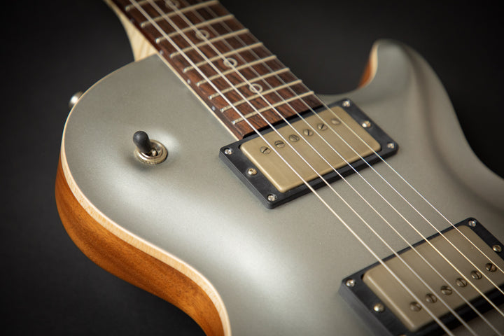 Orca Worn Platinum Silver Exp Curly Maple Neck (03372)