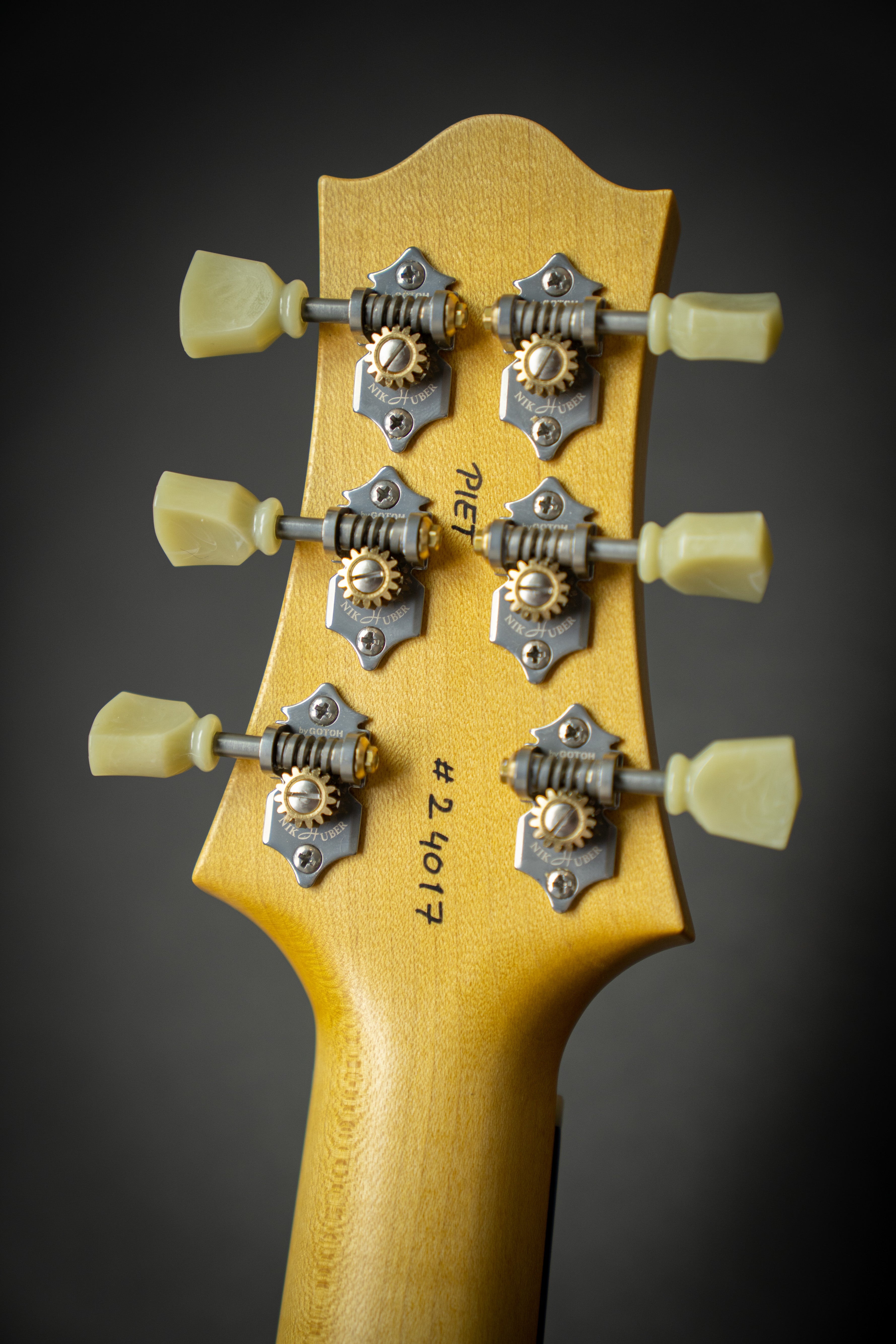 Nik Huber Piet Copper Sparkle (24017) – Guitars Rebellion