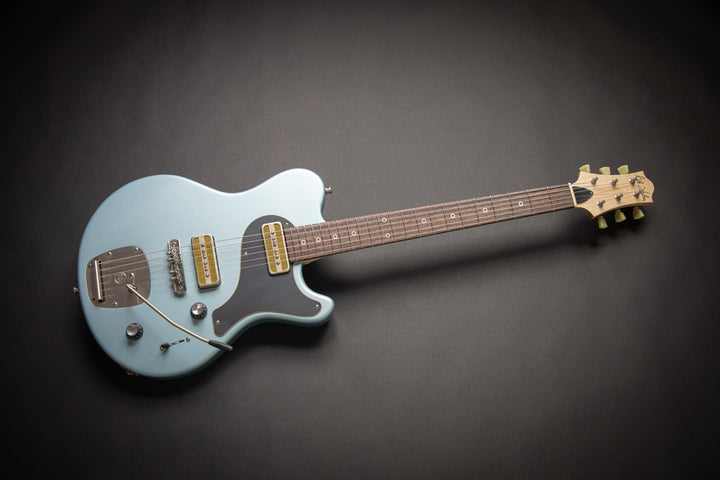 Nik Huber Piet Worn Ice Blue Mastery (03300) - Guitars Rebellion