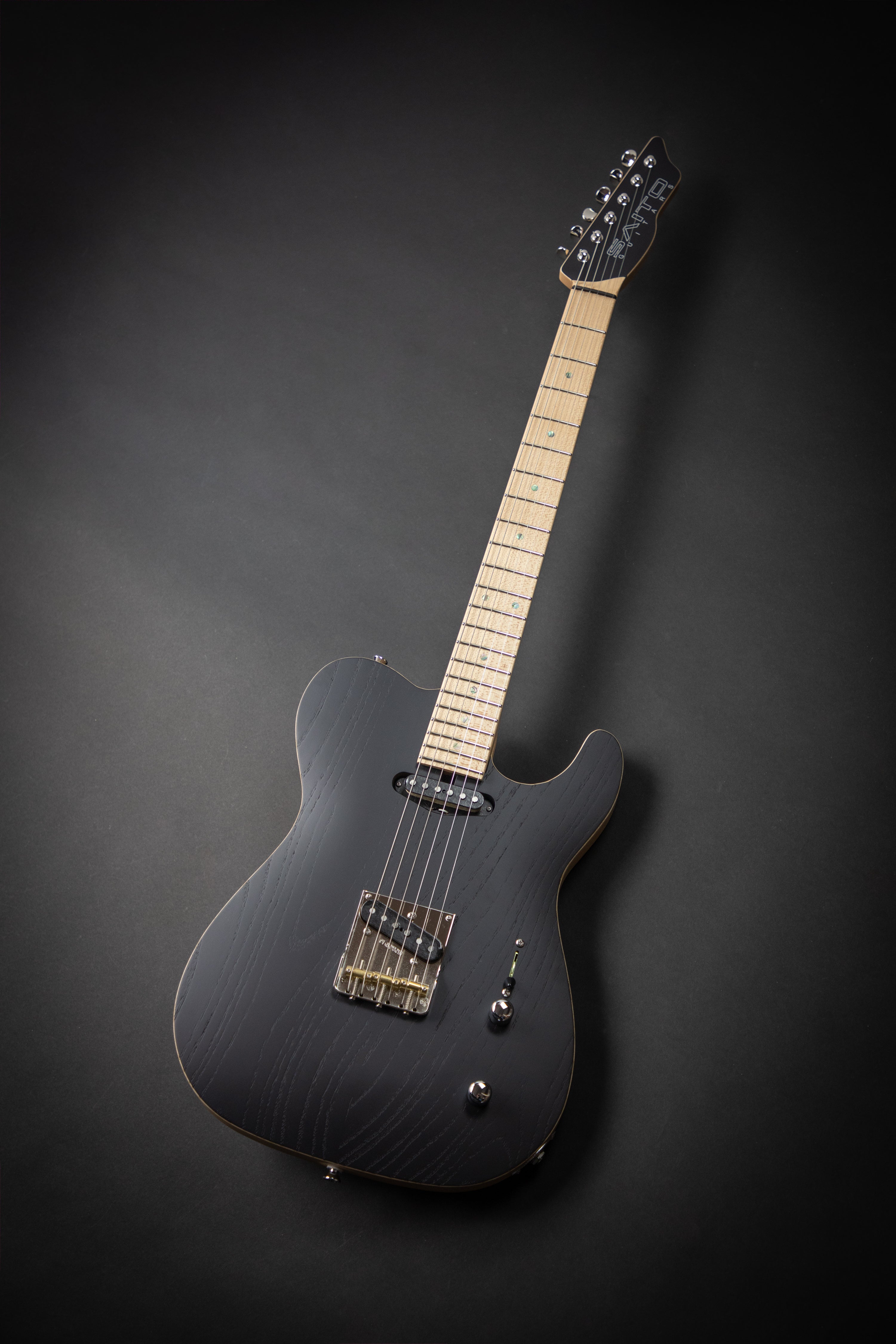 Saito S-622TLC Custom Black Open Pore (191018) – Guitars Rebellion