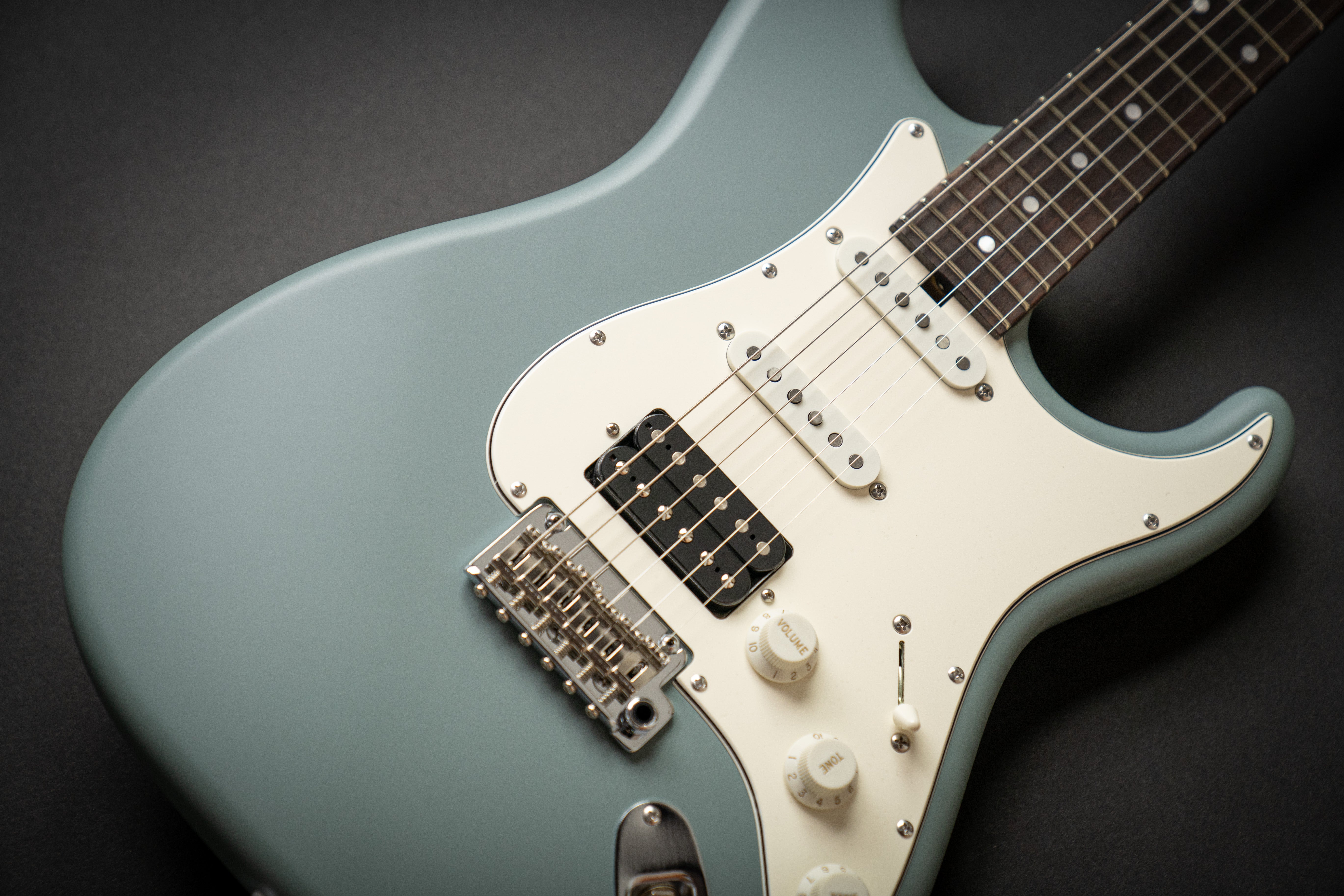 Saito S-622CS Olive Gray (211764) – Guitars Rebellion