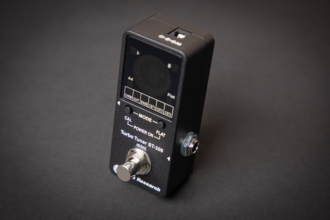 ST-300 Mini Stomp Box Strobe Tuner