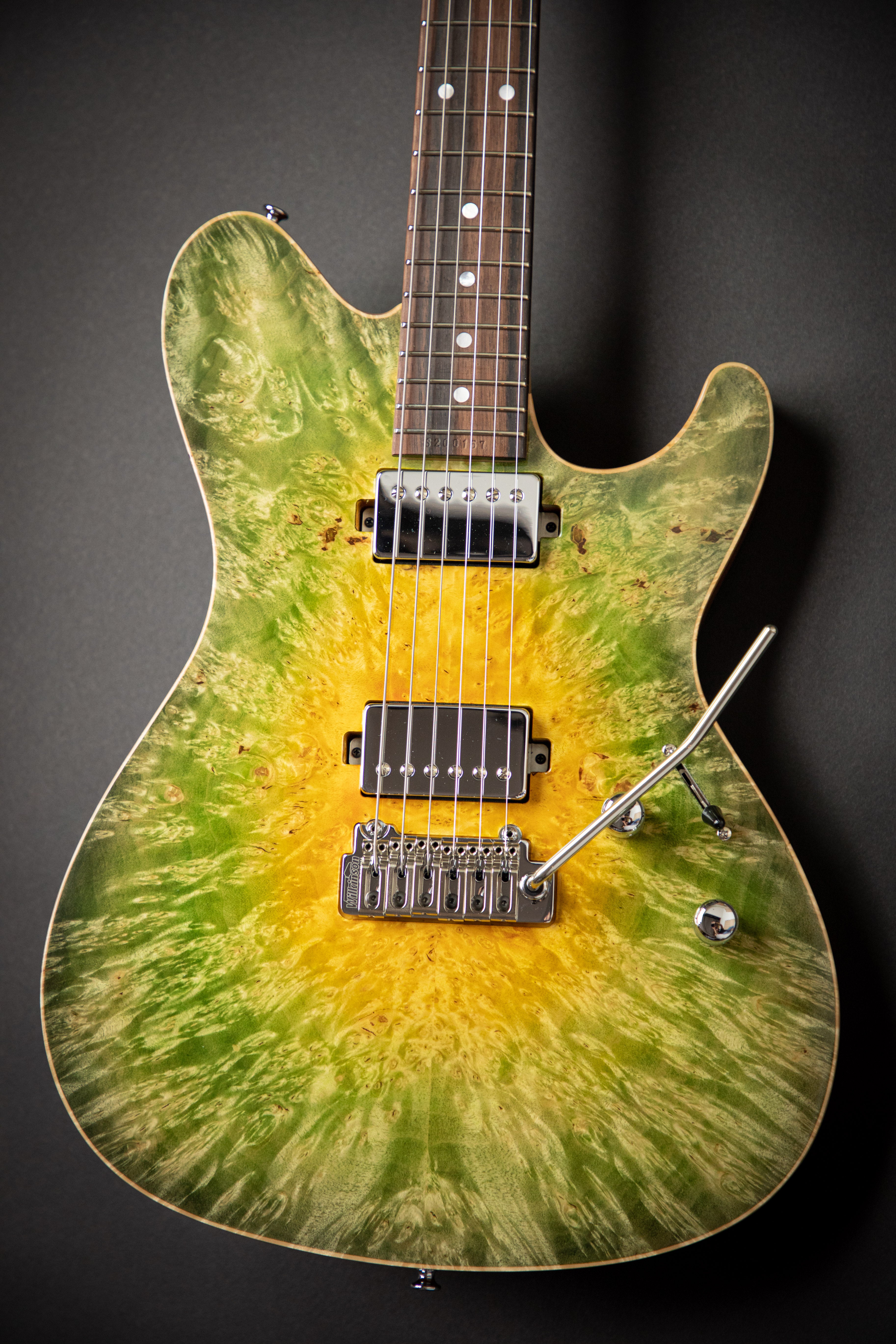 Sugi DS496 WE Green Eye (S200157) – Guitars Rebellion