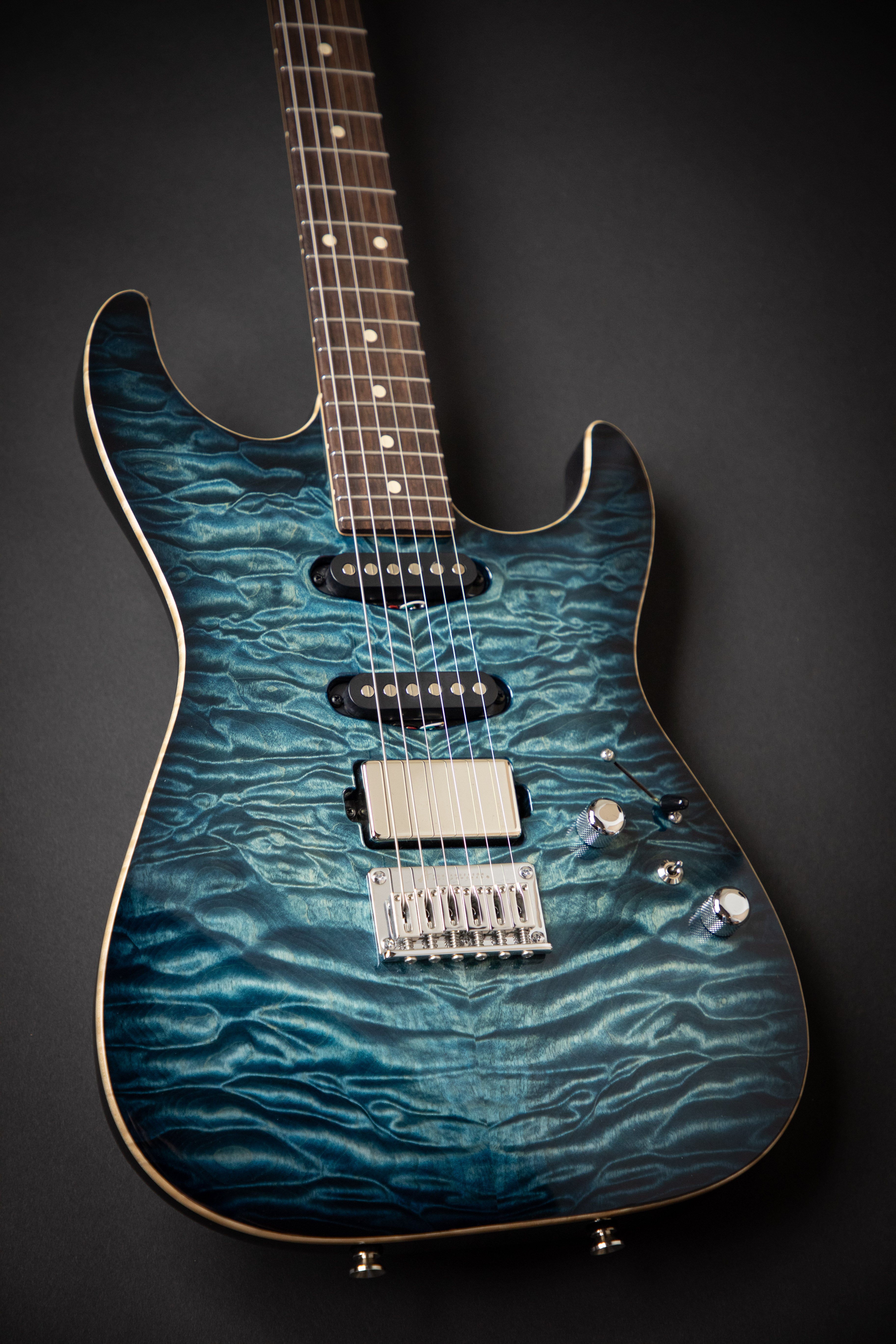 Tom Anderson Drop Top Arctic Blue Burst (071320N) – Guitars Rebellion