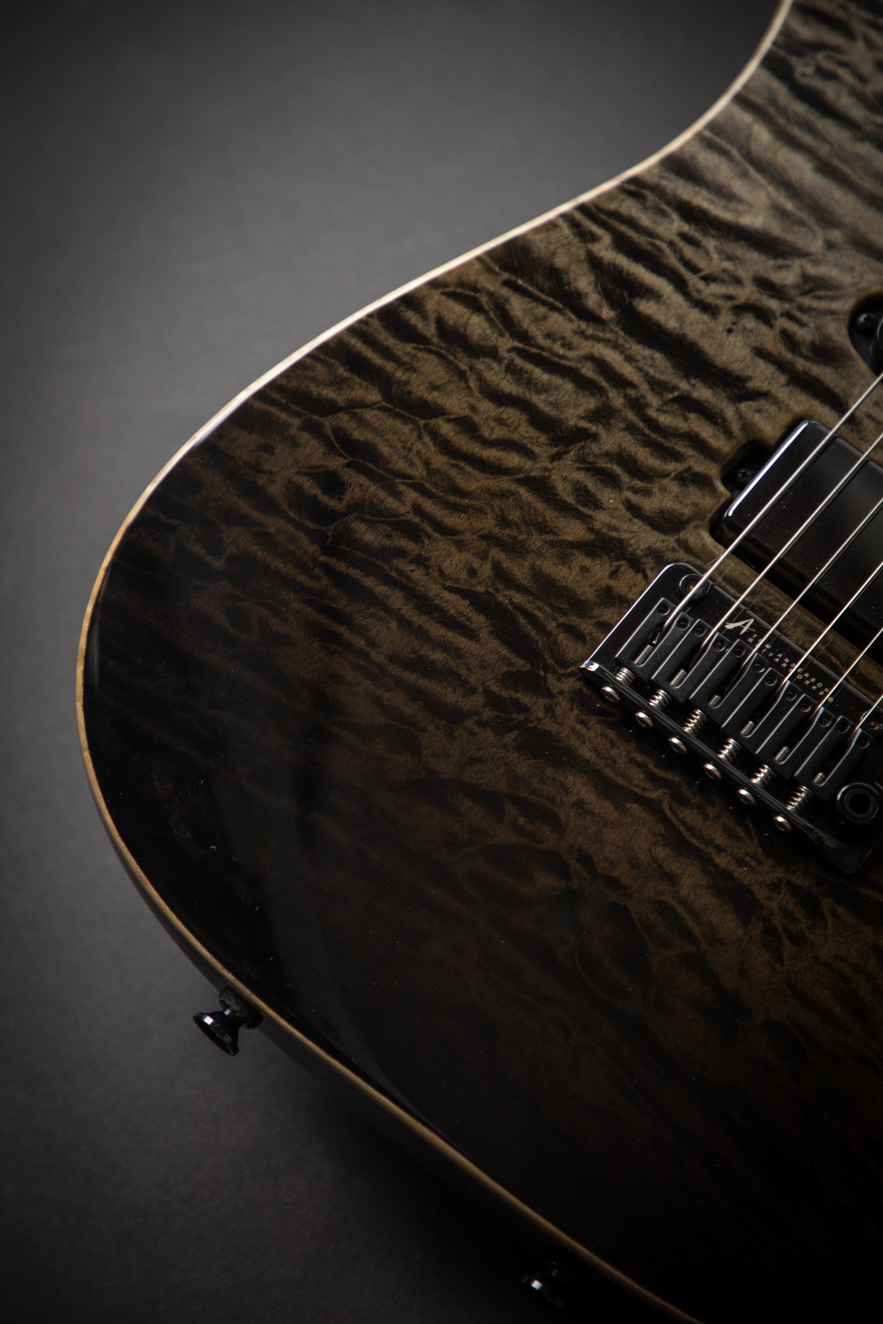 Tom Anderson Drop Top Black Surf Maple (123018A) – Guitars Rebellion