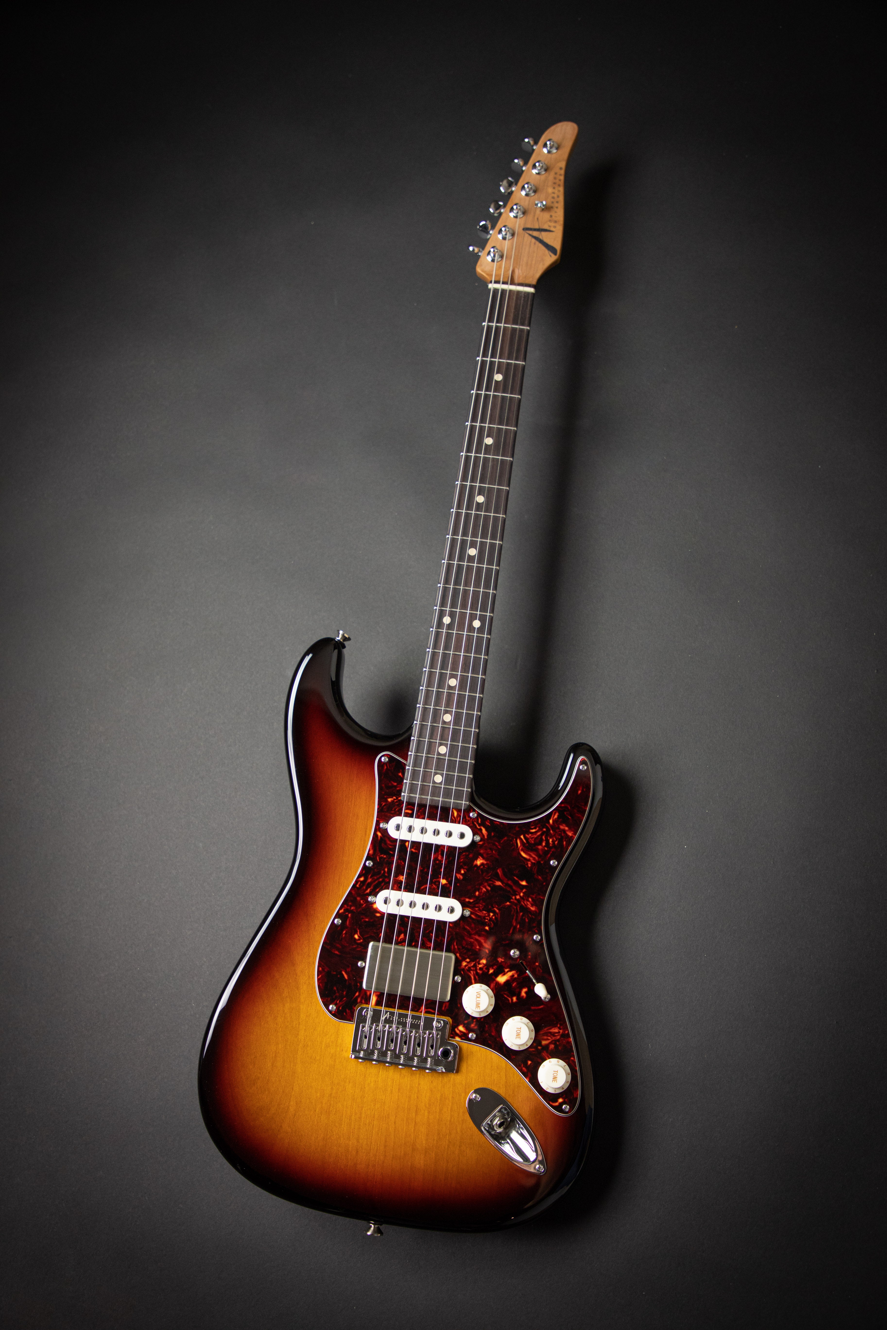 Tom Anderson Icon Classic 3 Color Burst (101320A) – Guitars Rebellion