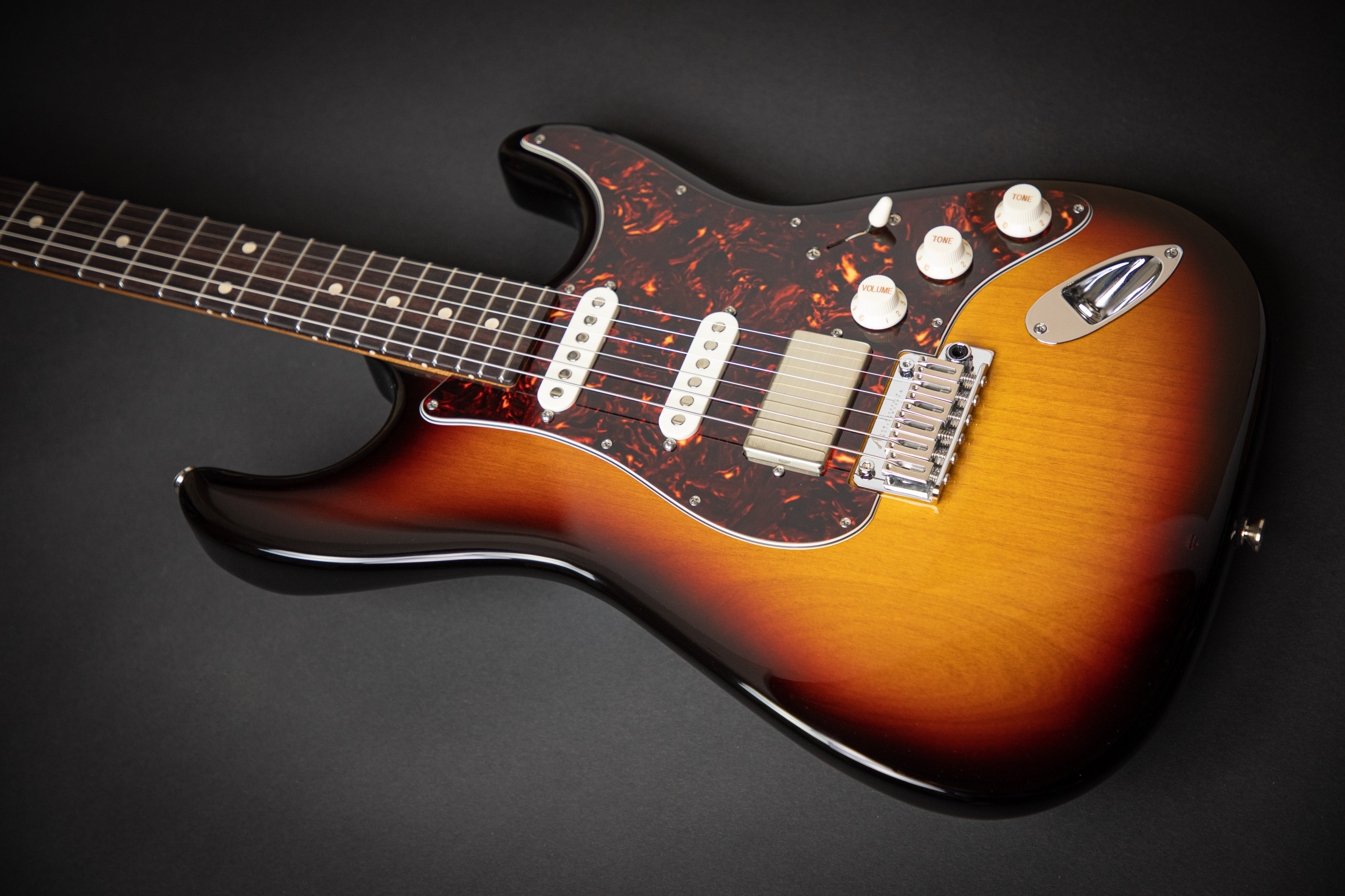 Tom Anderson Icon Classic 3 Color Burst (101320A) – Guitars Rebellion