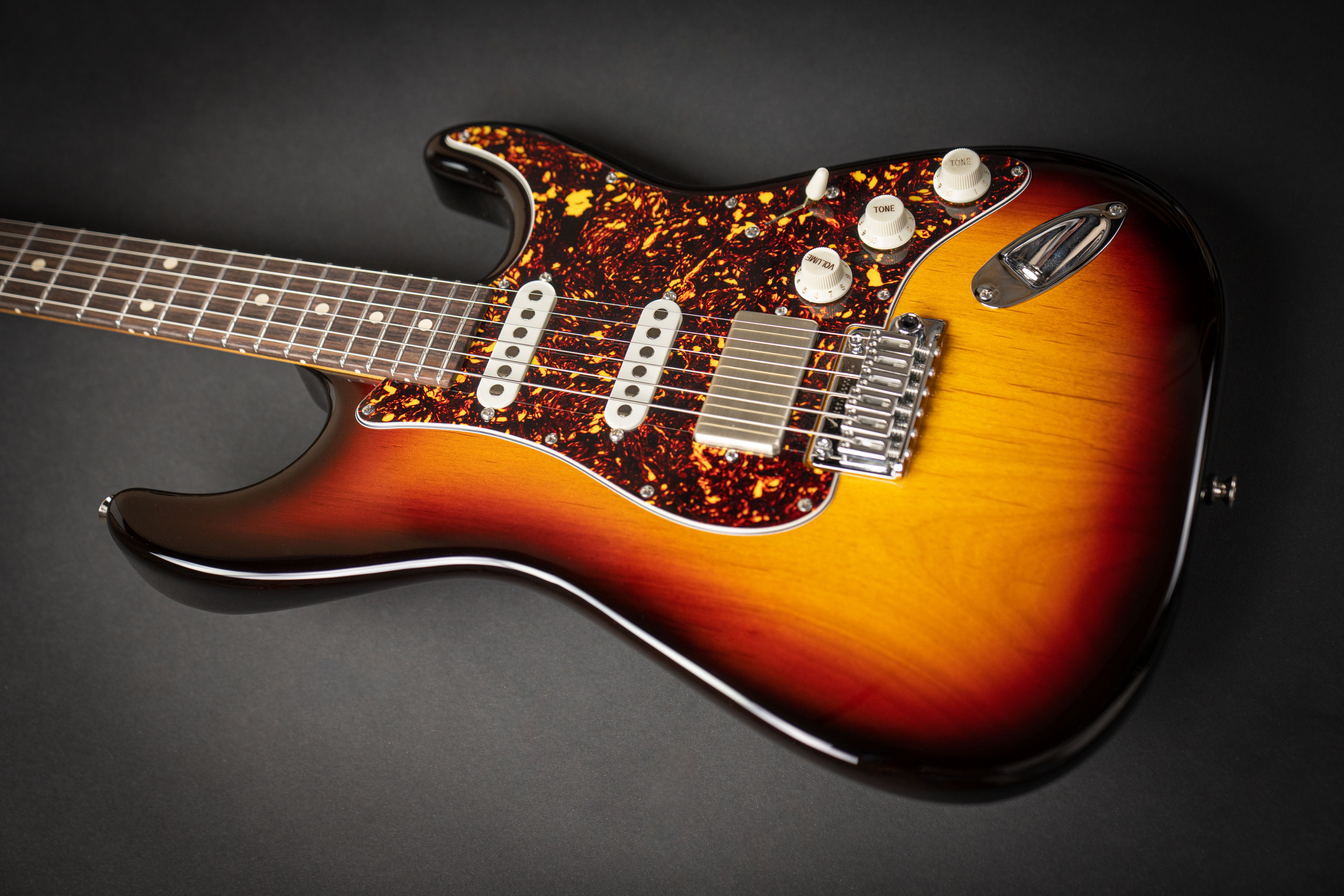 Tom Anderson Icon Classic 3 Color Burst (111022N) – Guitars Rebellion