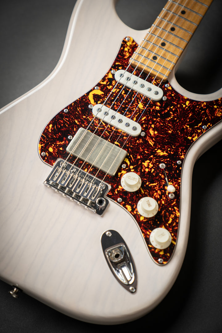 Icon Classic Translucent White (041322P)