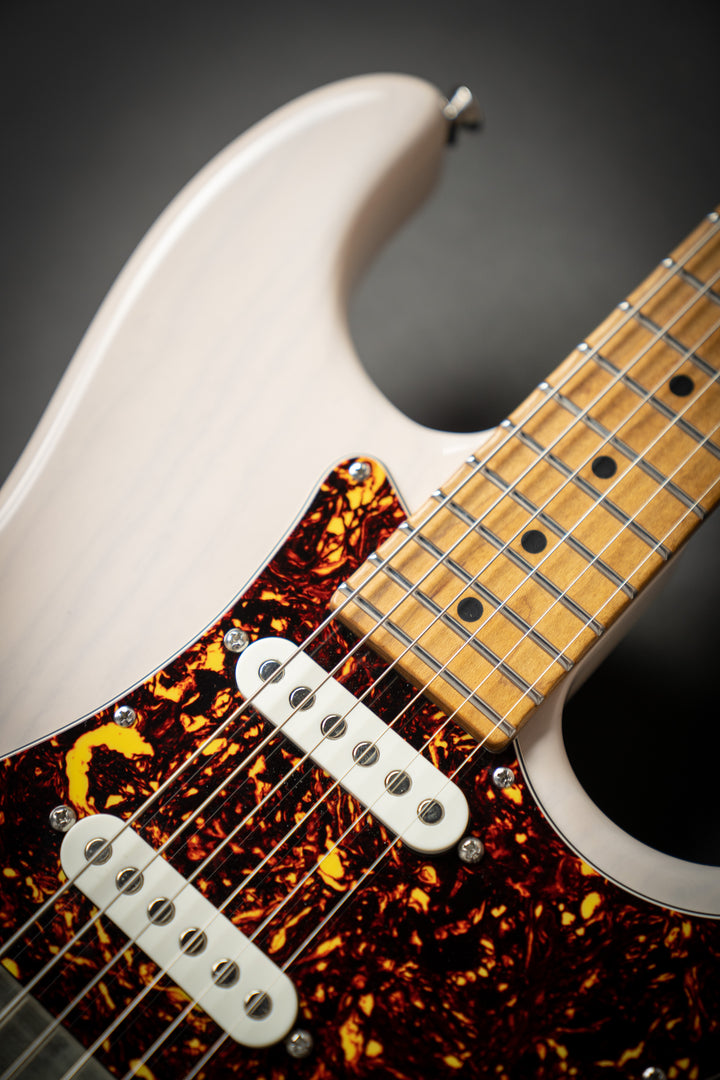 Icon Classic Translucent White (041322P)