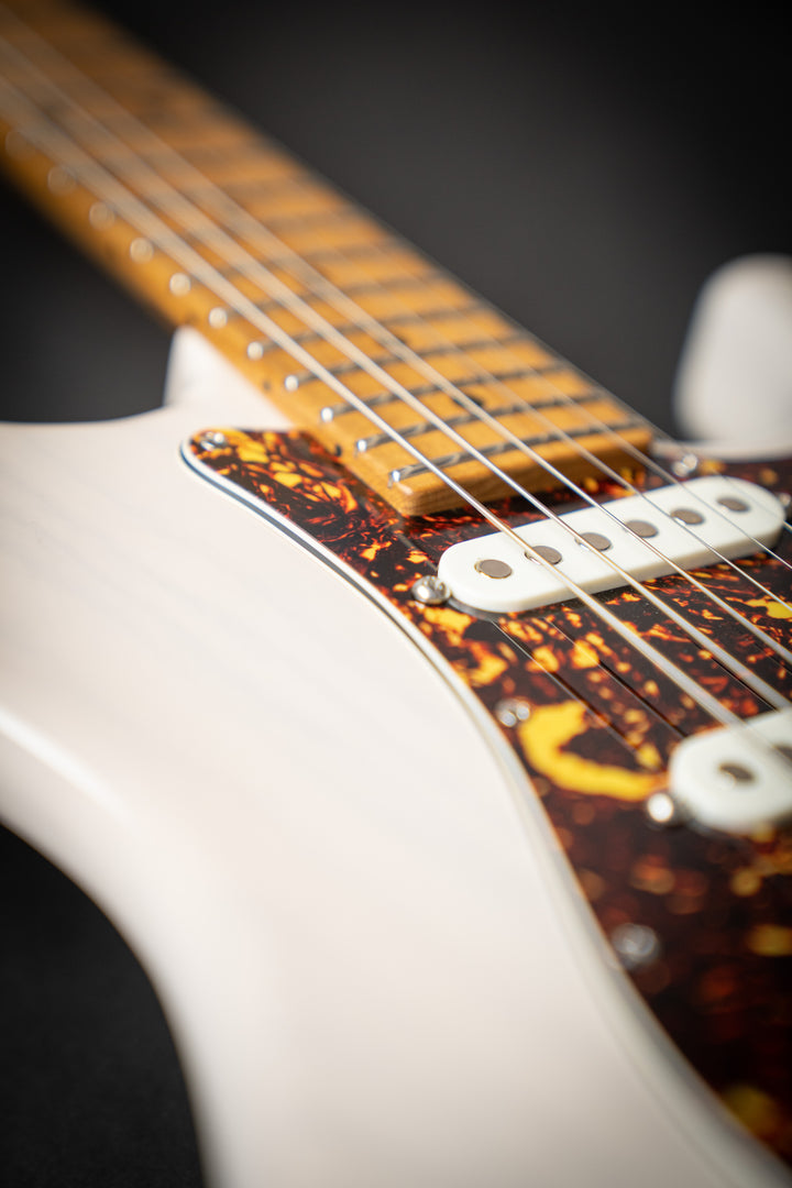 Icon Classic Translucent White (041322P)