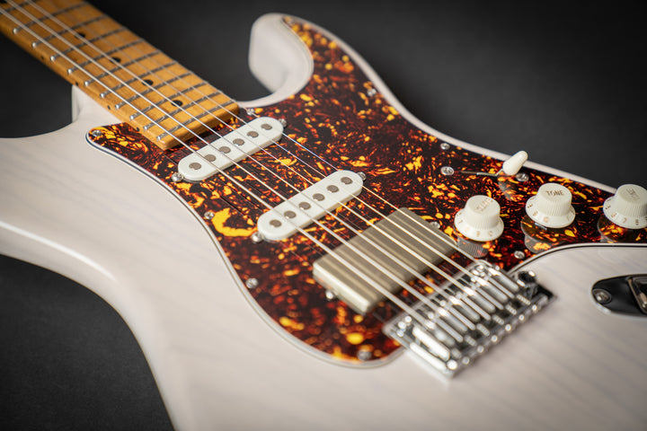 Icon Classic Translucent White (041322P)