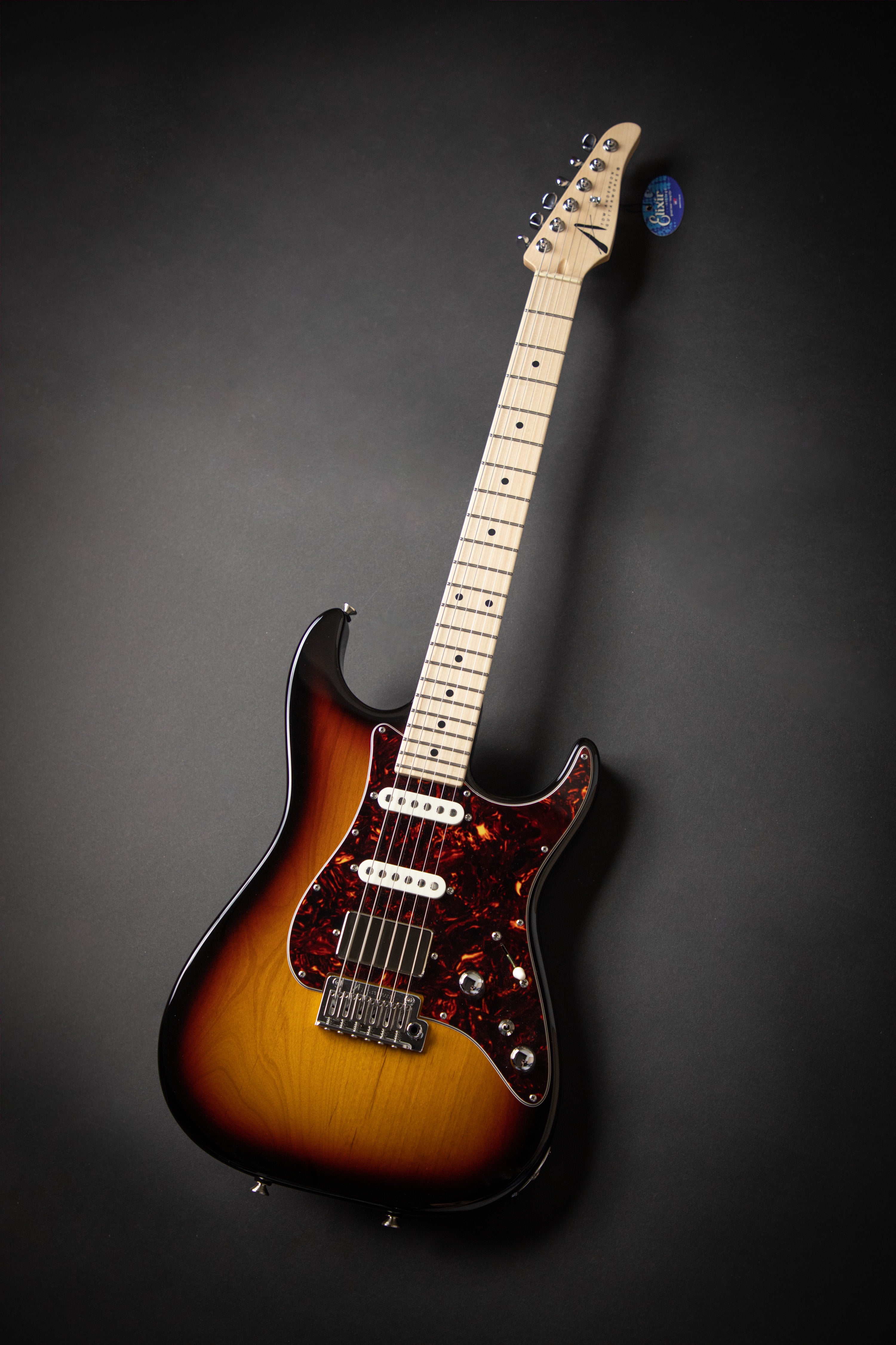 Tom Anderson The Classic 3 Color Burst (091619N) – Guitars Rebellion