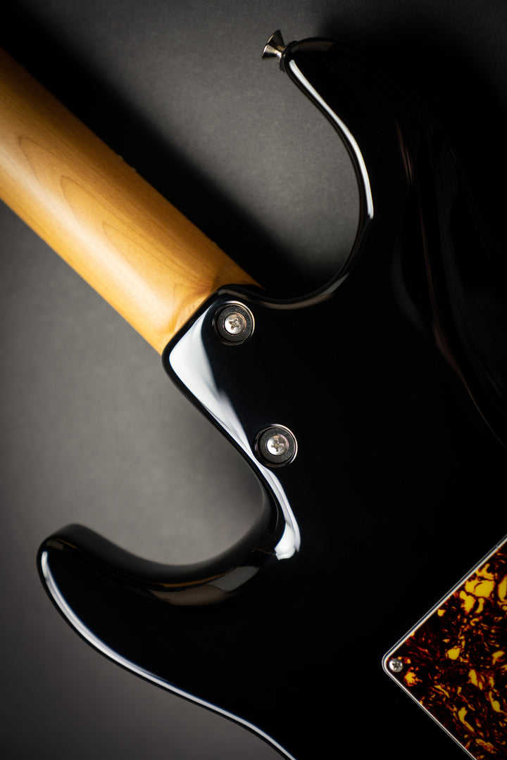 The Classic Black (122622P)