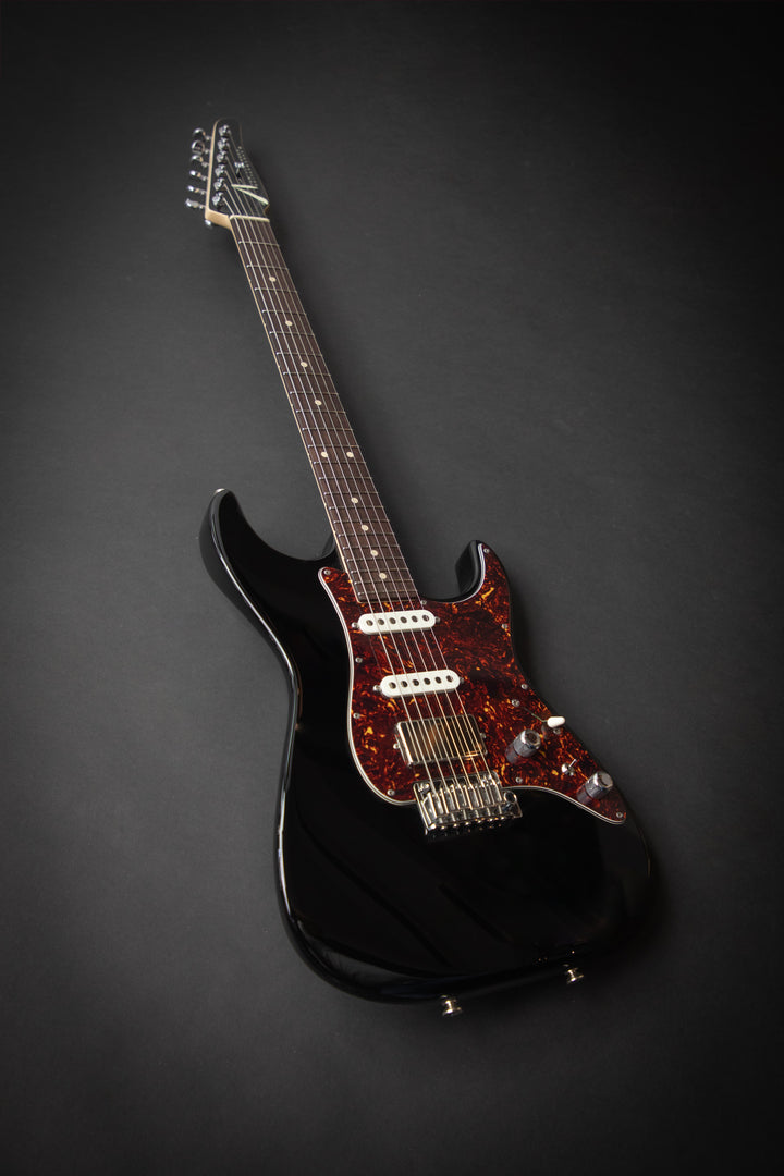 The Classic Black (010719A)