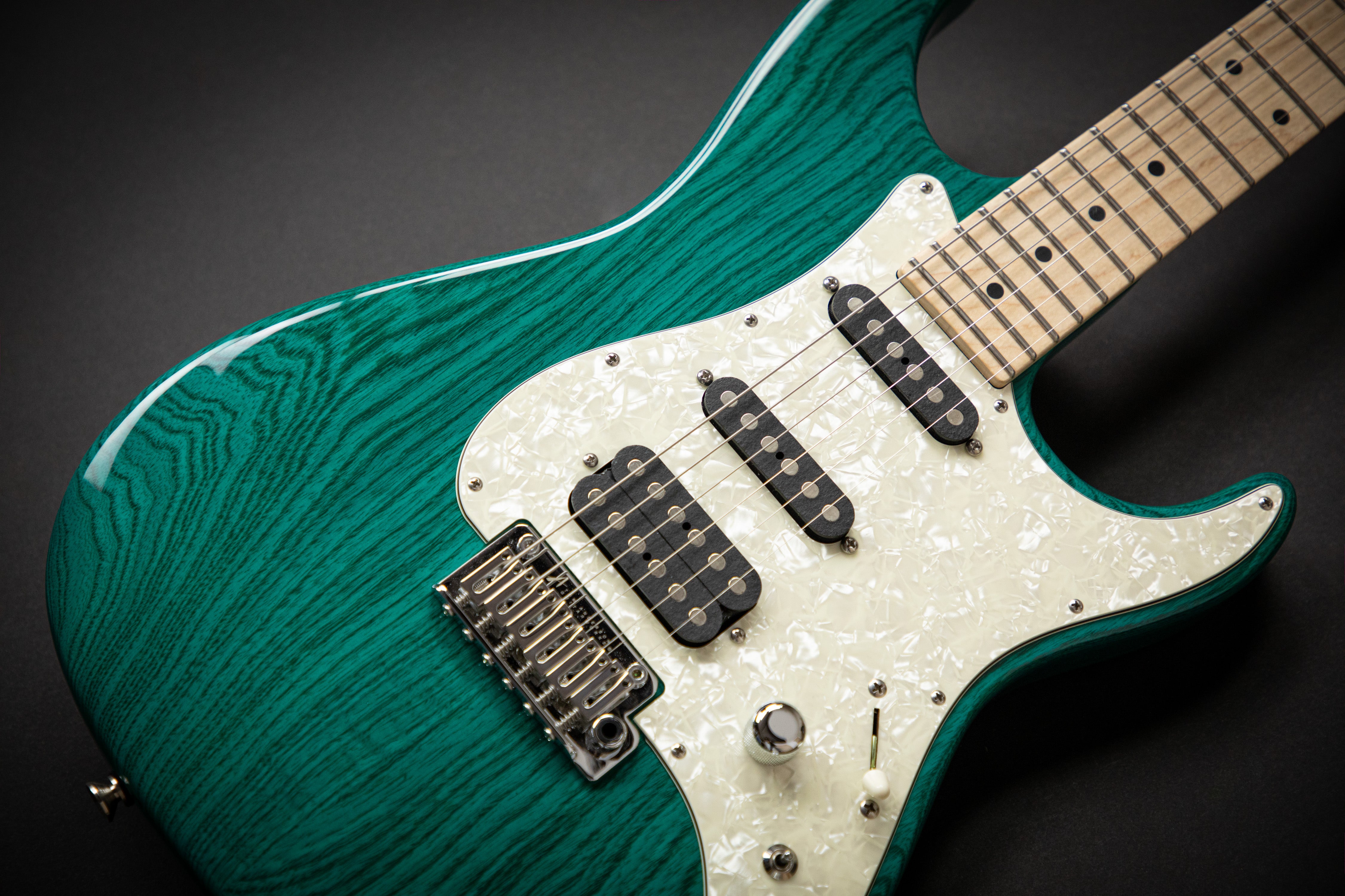 Tom Anderson The Classic Bora Bora Blue (042919N) – Guitars