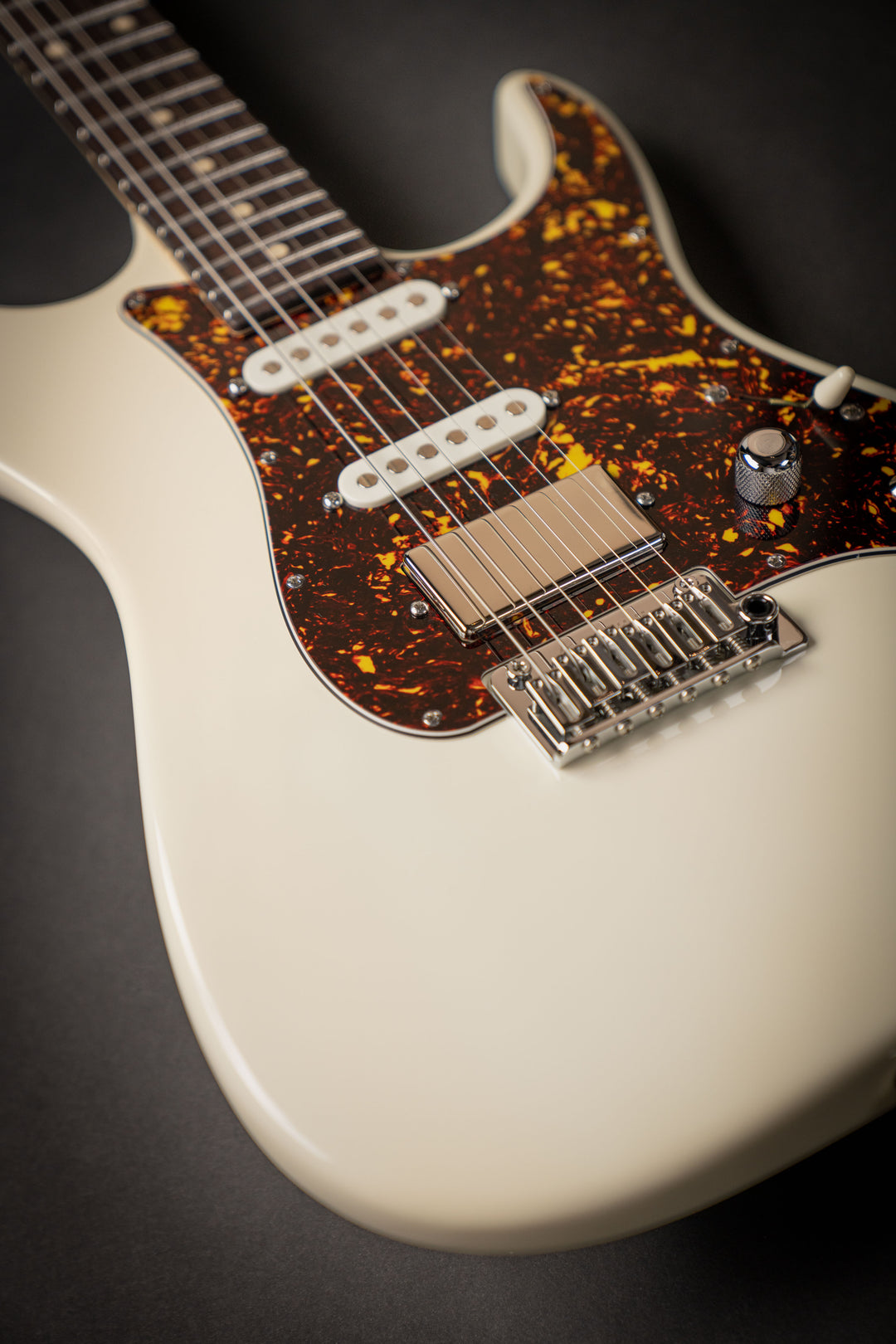 The Classic Olympic White (112922A)