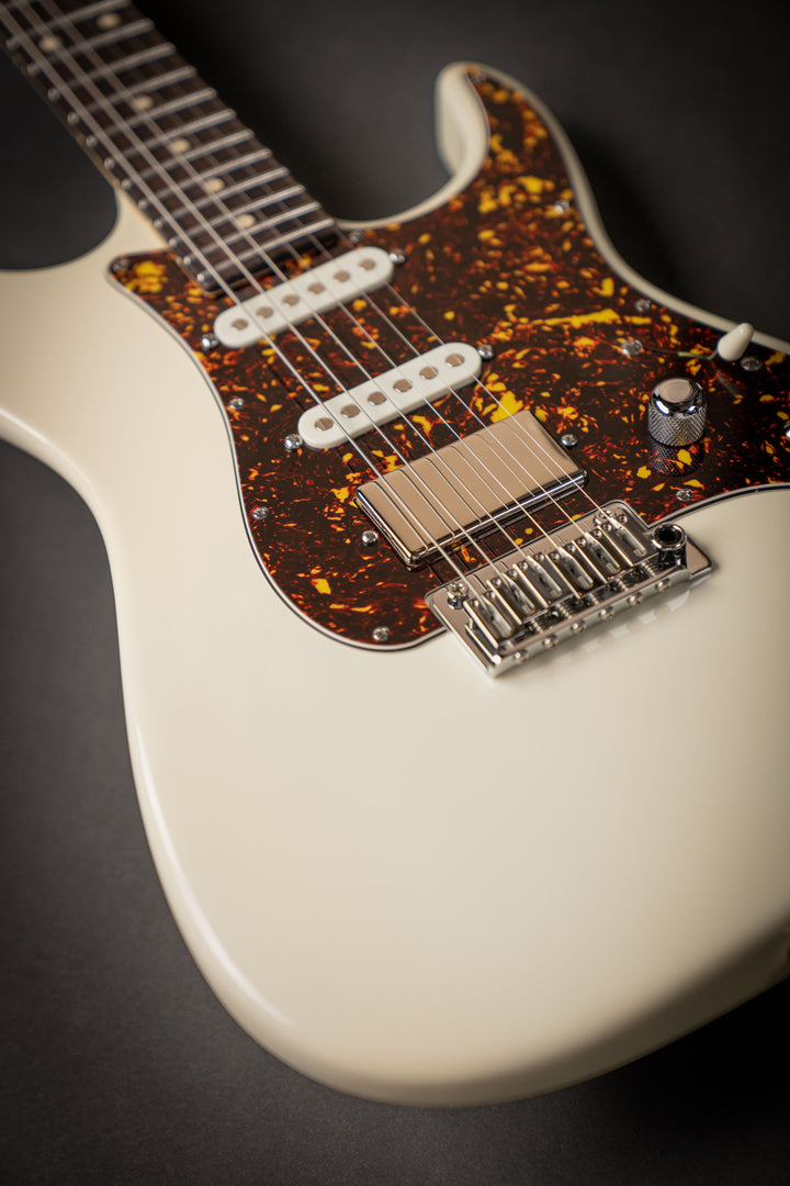 The Classic Olympic White (112922A)
