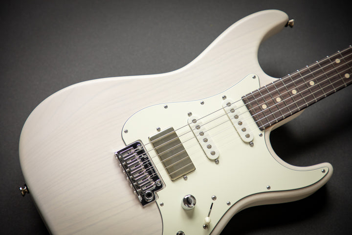 The Classic Satin Translucent White (072220P)