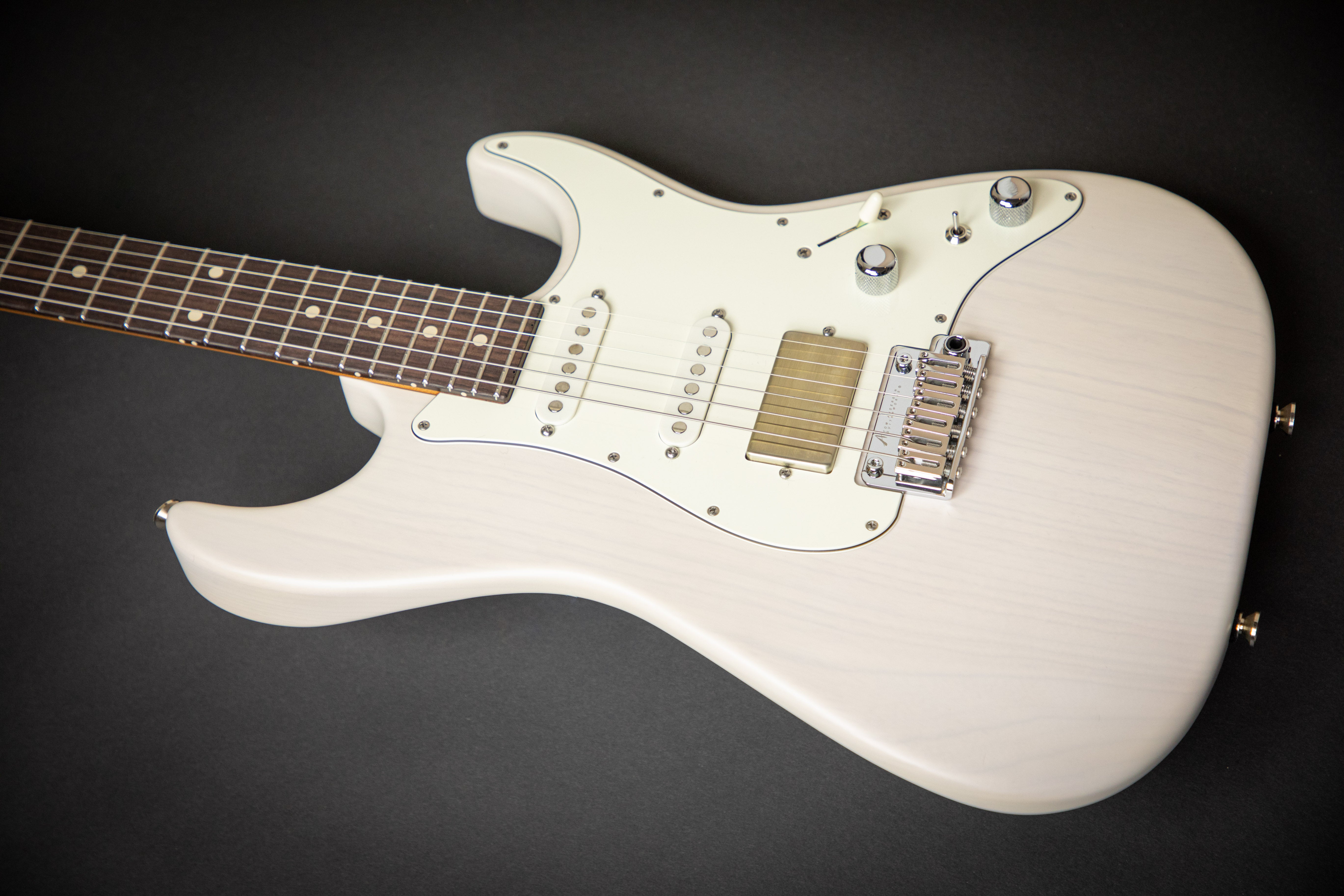 Tom Anderson The Classic Satin Translucent White (072220P