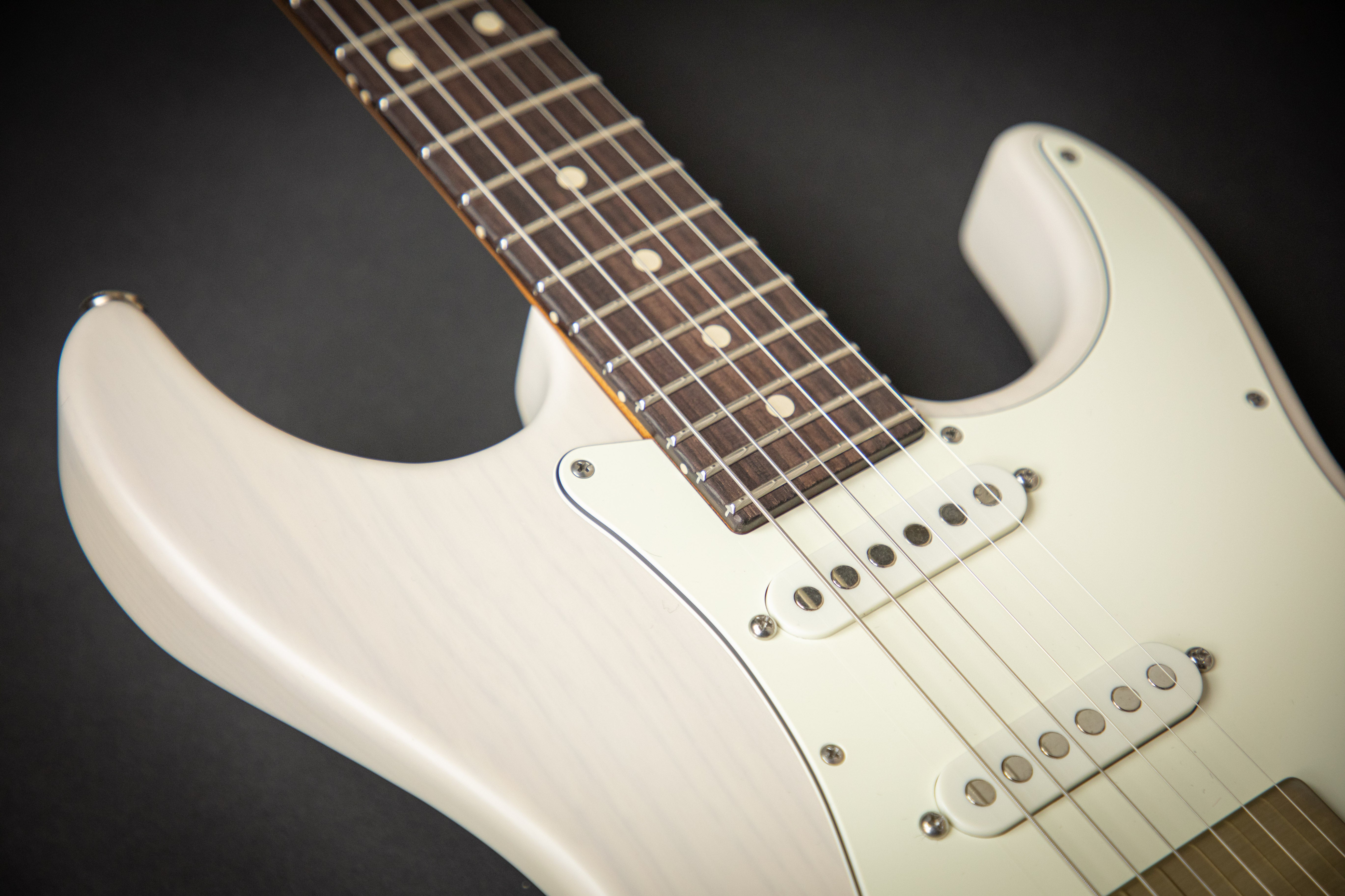 Tom Anderson The Classic Satin Translucent White (072220P