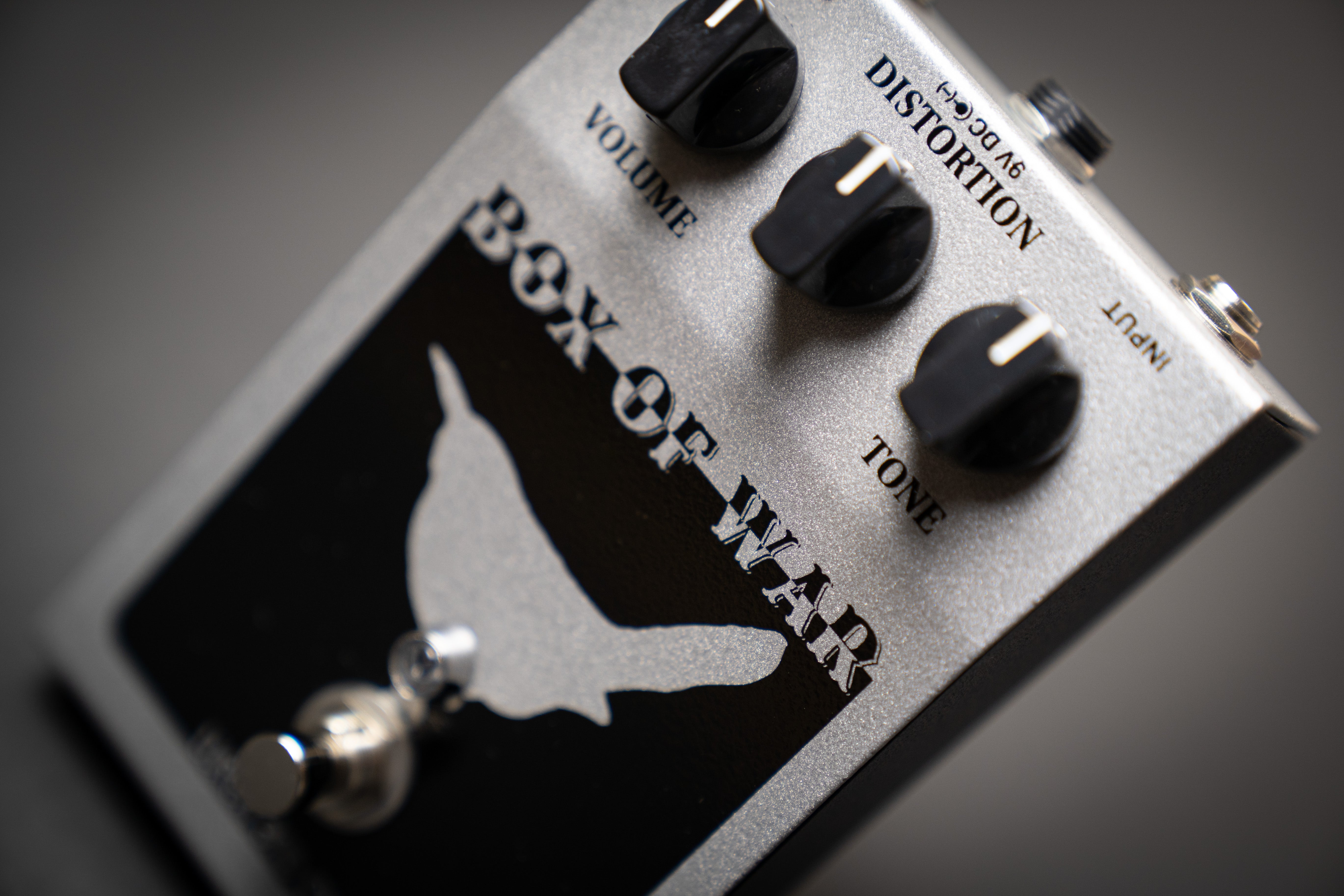 Wren and Cuff OG Box of War Reissue – Guitars Rebellion Wren and Cuff OG Box of War Reissue – Guitars Rebellion